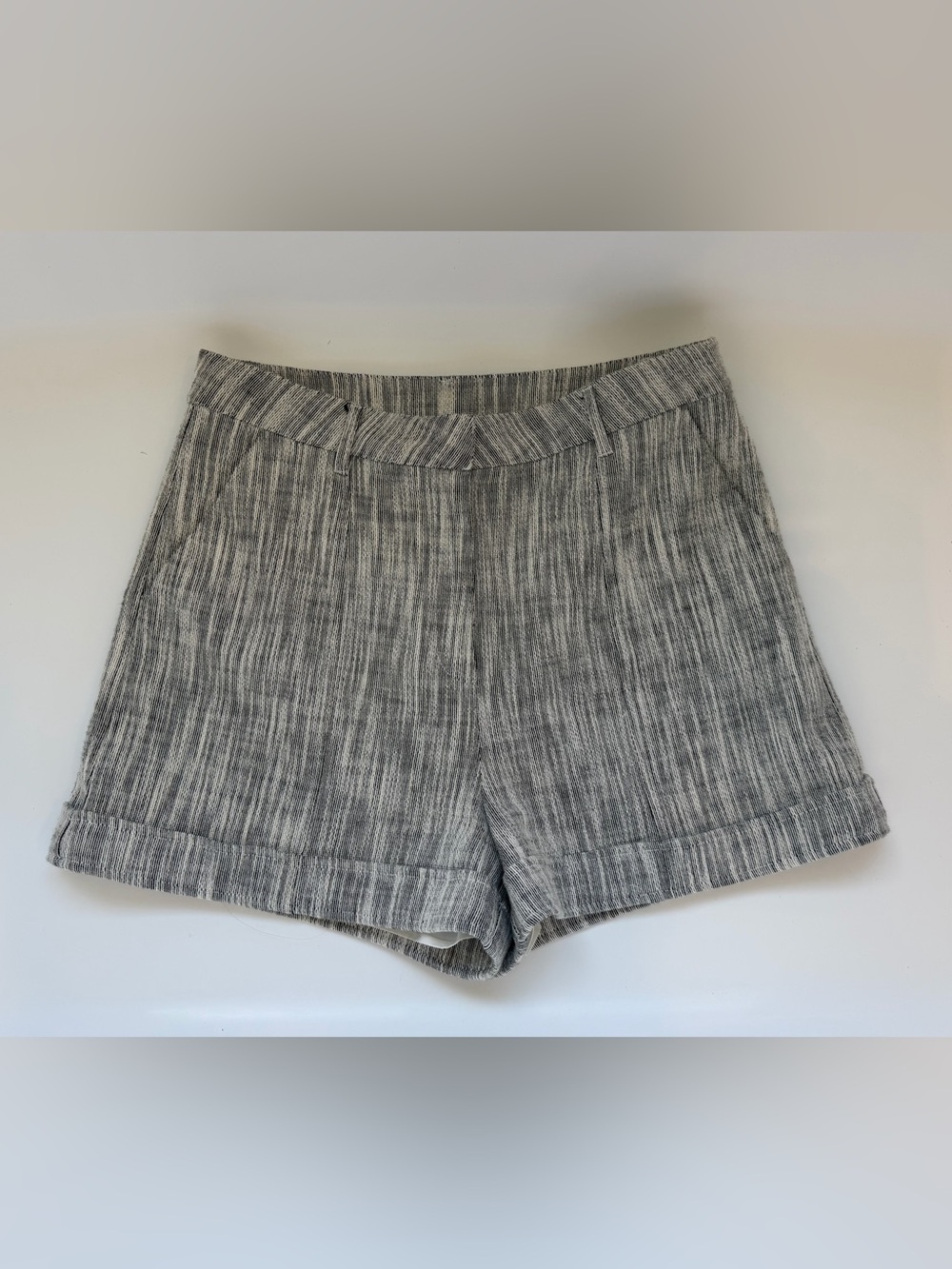 cinq a sept Gray Textured Women's Cuffed Shorts